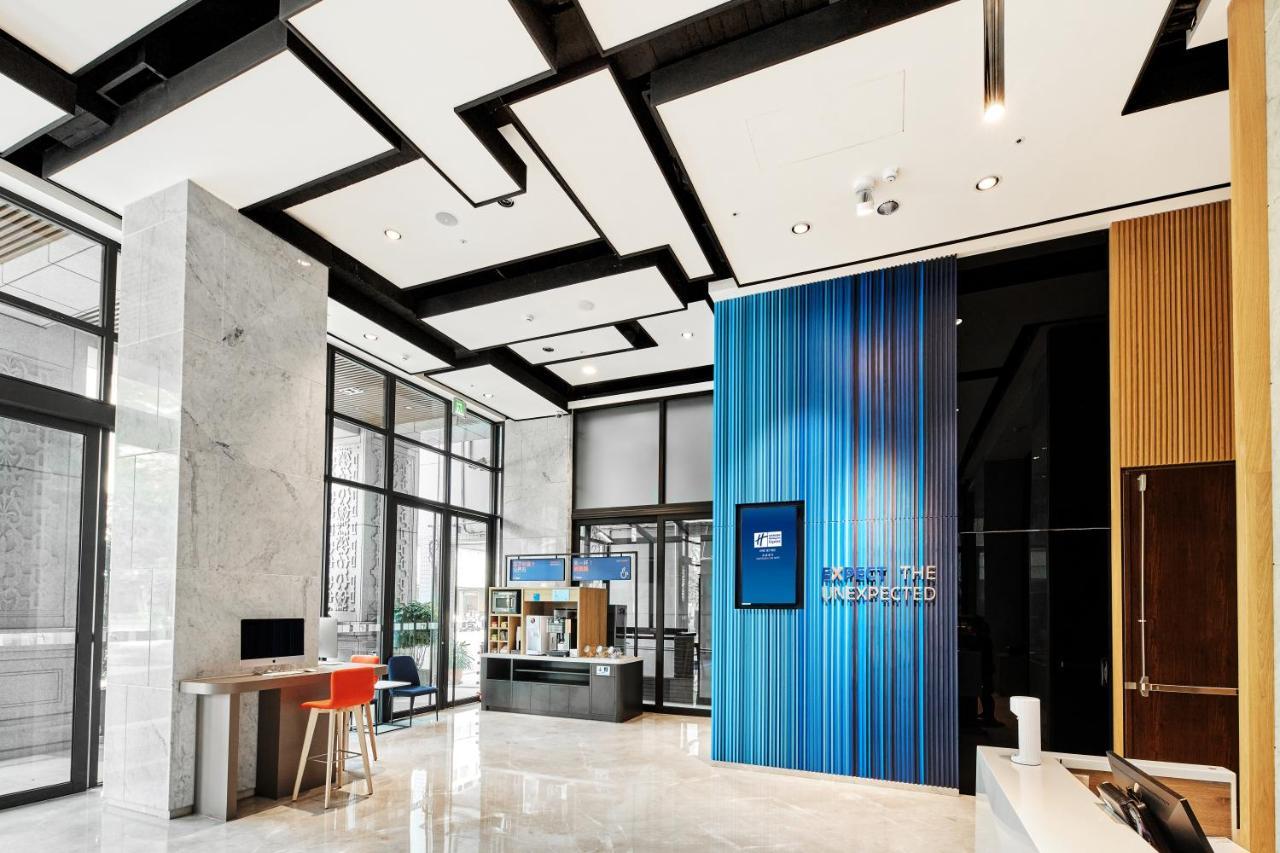 Holiday Inn Express Kaohsiung Love River By Ihg Esterno foto