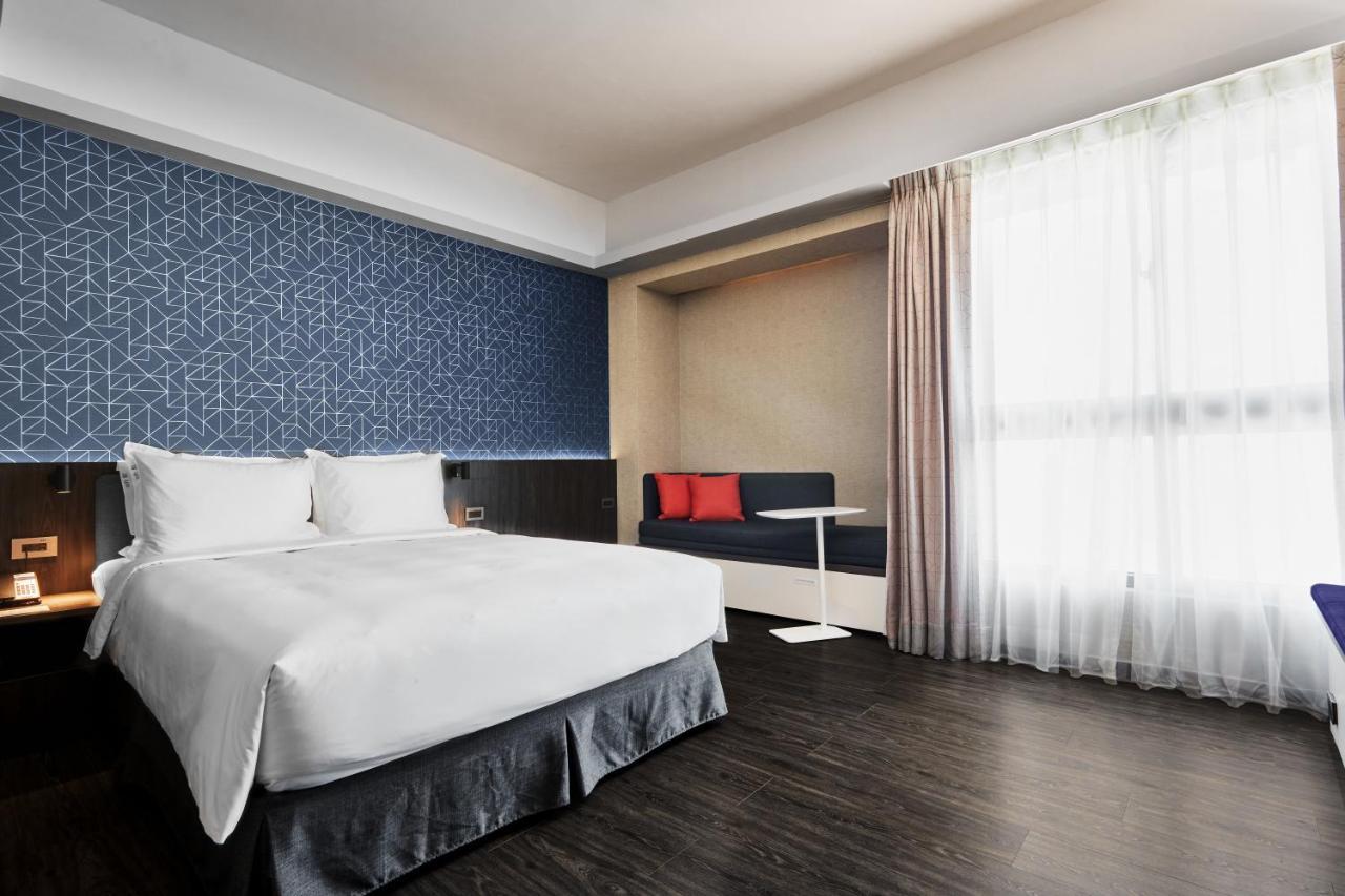 Holiday Inn Express Kaohsiung Love River By Ihg Esterno foto