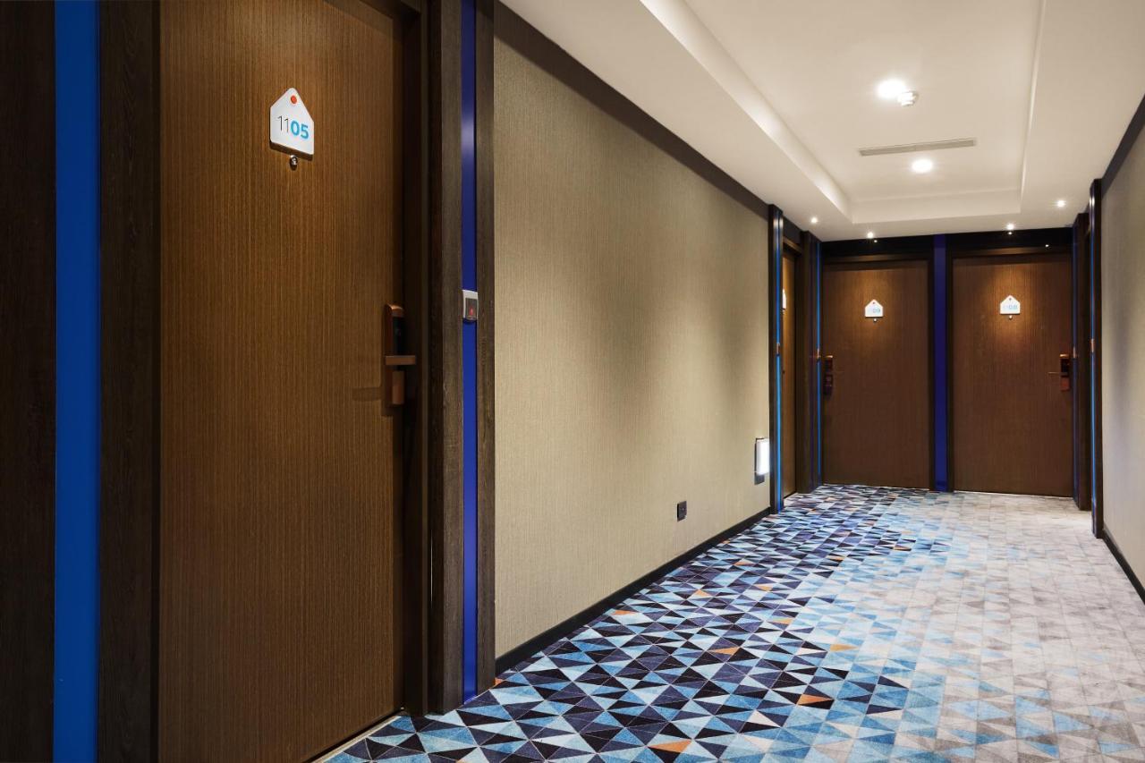 Holiday Inn Express Kaohsiung Love River By Ihg Esterno foto