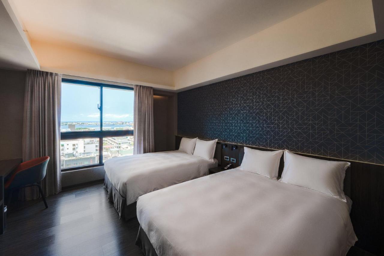 Holiday Inn Express Kaohsiung Love River By Ihg Esterno foto
