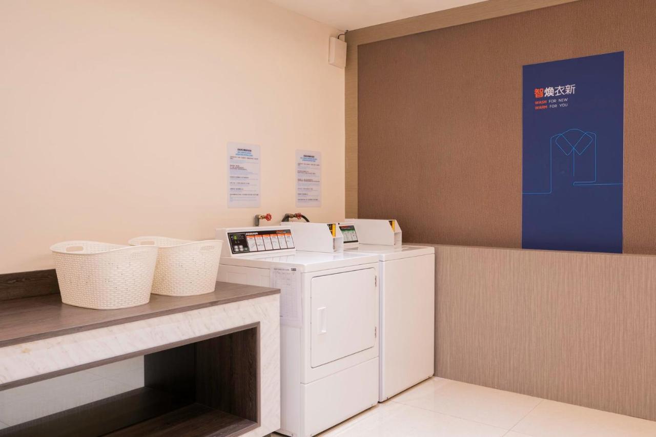 Holiday Inn Express Kaohsiung Love River By Ihg Esterno foto