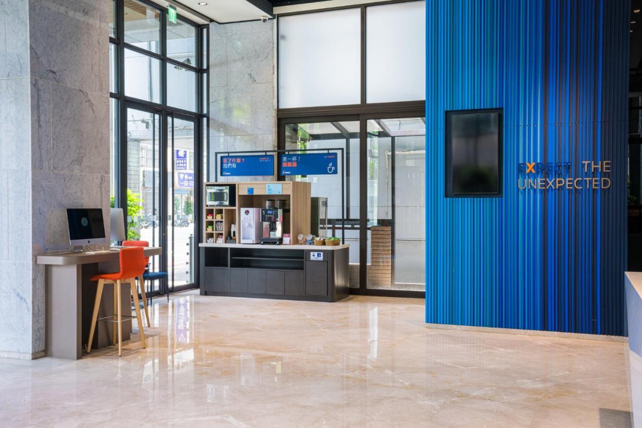 Holiday Inn Express Kaohsiung Love River By Ihg Esterno foto
