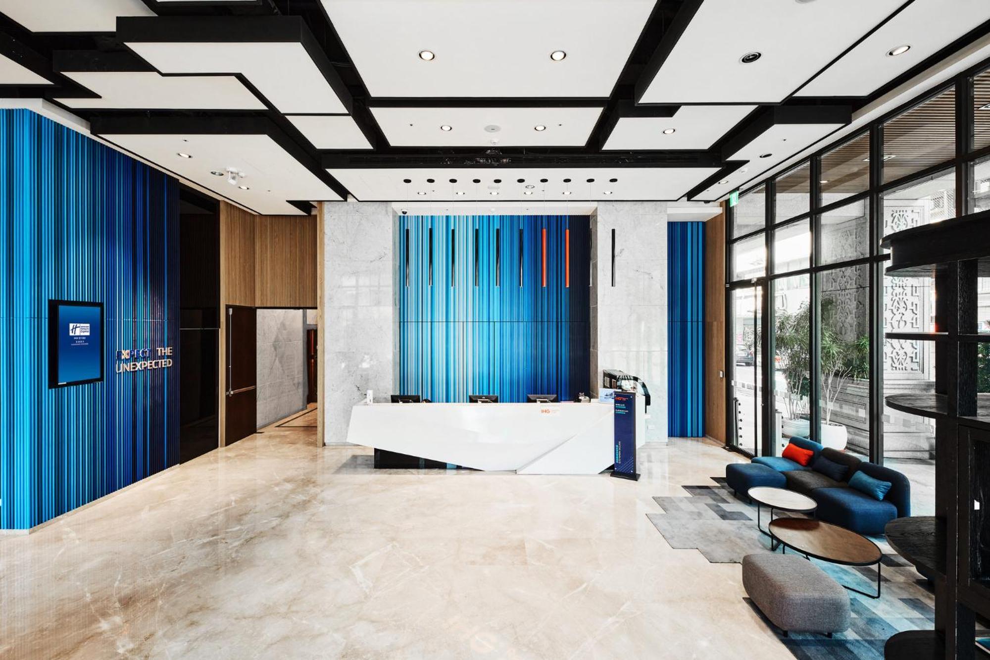 Holiday Inn Express Kaohsiung Love River By Ihg Esterno foto